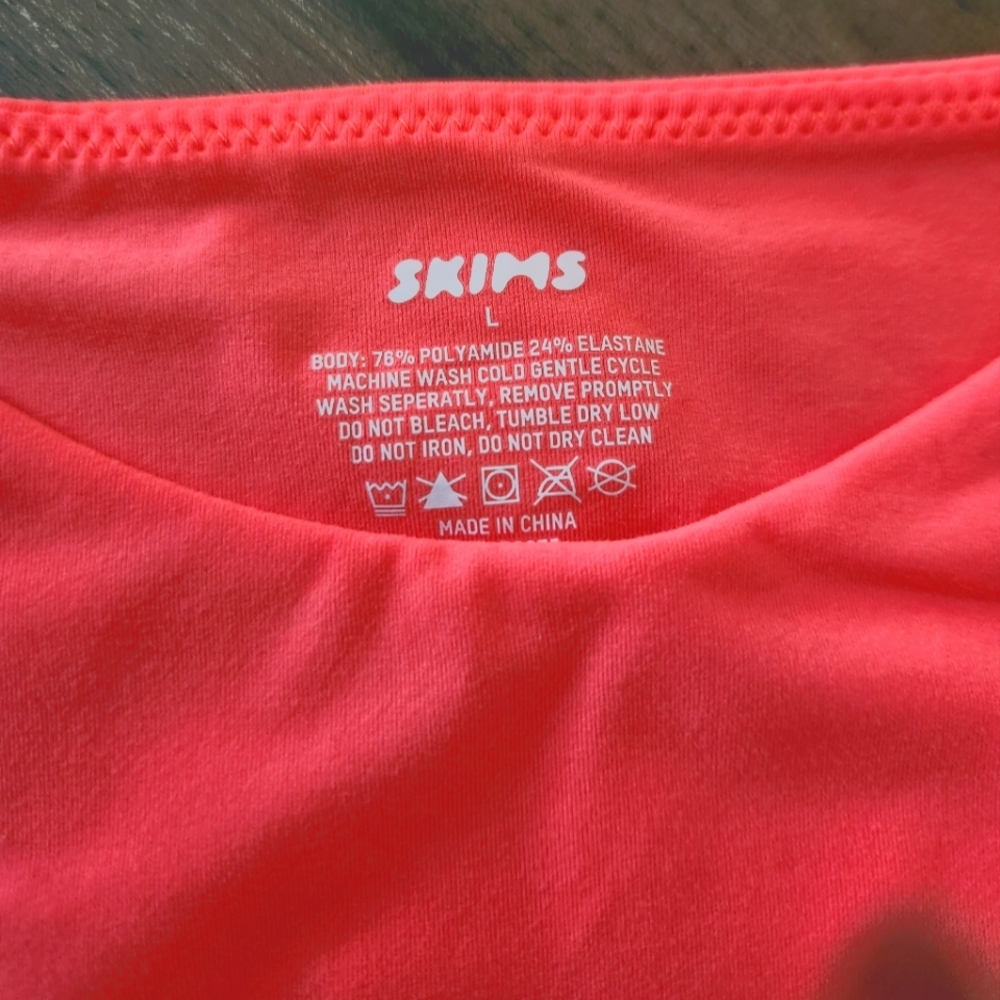 Skims Bodysuit nwt